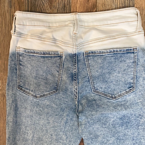 Old Navy jeans Woman’s 8 stonewashed bleached waistband Rockstar jean 90s party - Picture 9 of 10